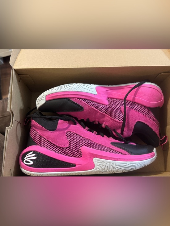 Shoes - Pink Women's Athletic Sneakers - Performance Basketball Shoes